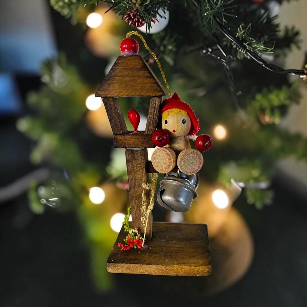 VINTAGE Wooden Red Lamplighter Christmas Bells Flowers Tree Xmas Ornament